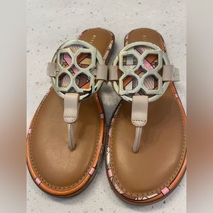 Make a stylish statement in these sandals!